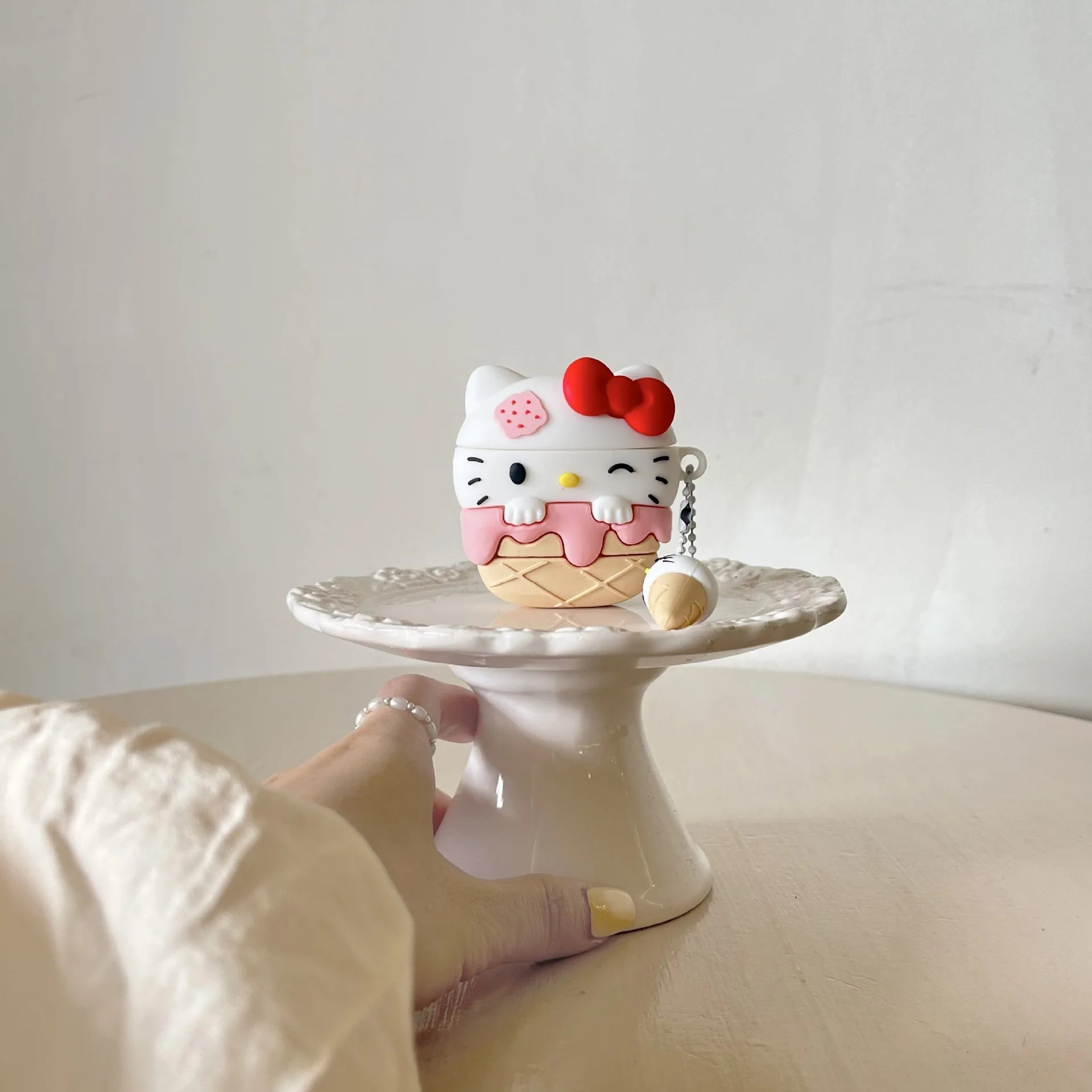 Hello Kitty Airpods Case